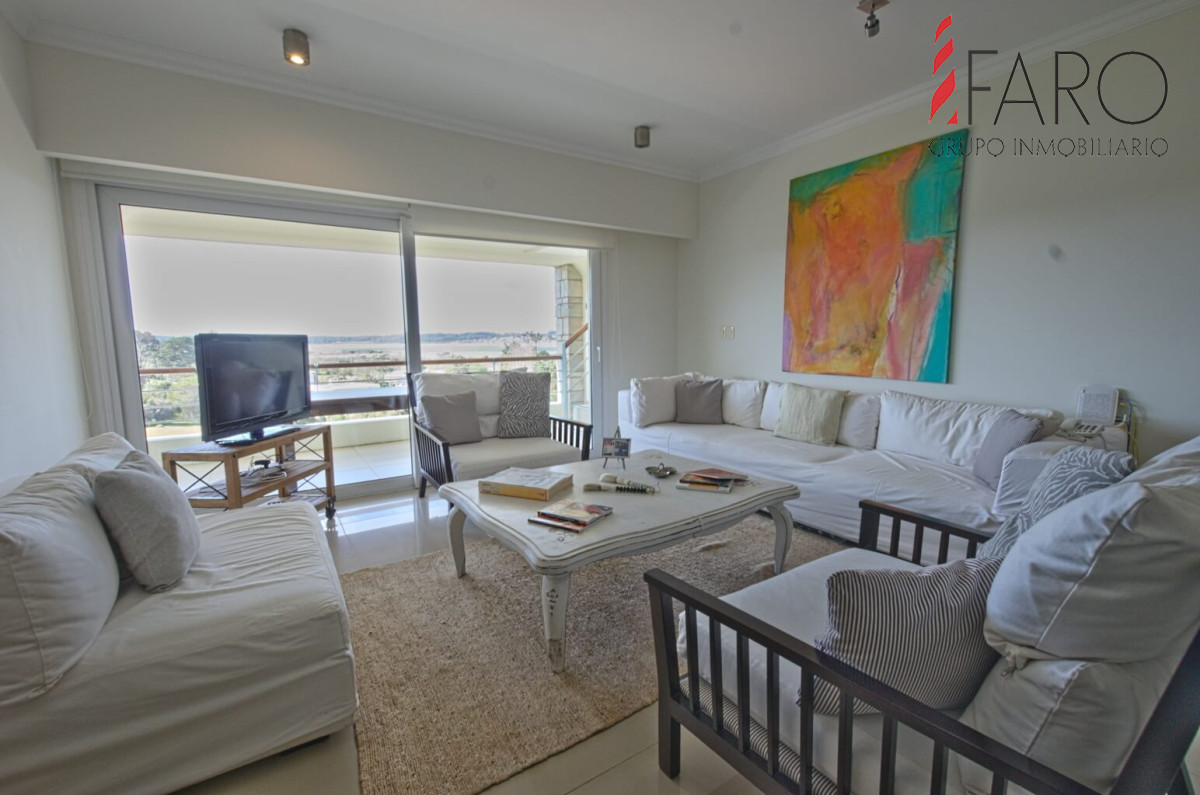 Venta apartamento 4 dormitorios Veramansa