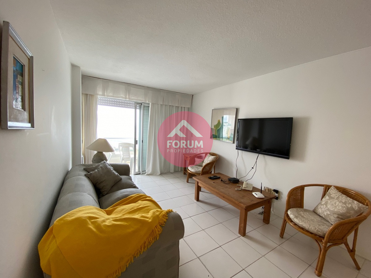 VENDE APARTAMENTO DOS DORMITORIOS , DOS BAÑOS , DORMITORIO Y BAÑO SERVICIO