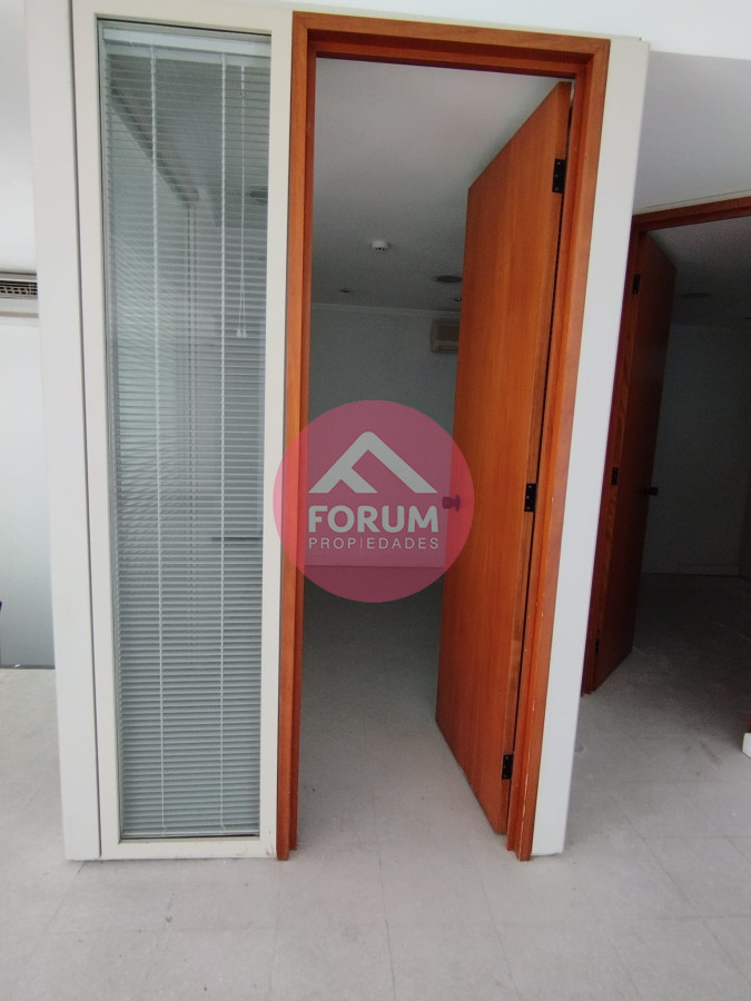 EXCELENTE LOCAL COMERCIAL SOBRE ROOSEVELT 
