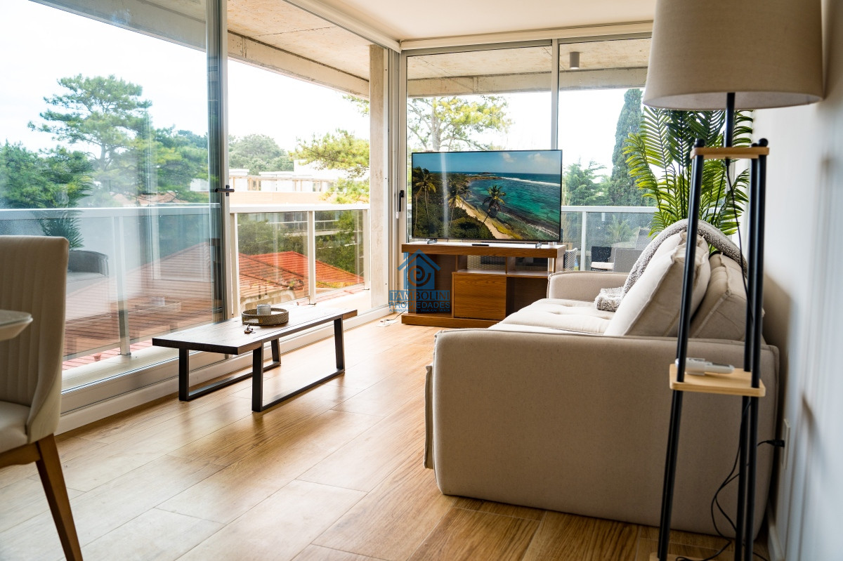 Apartamento en venta en playa mansa Punta del este