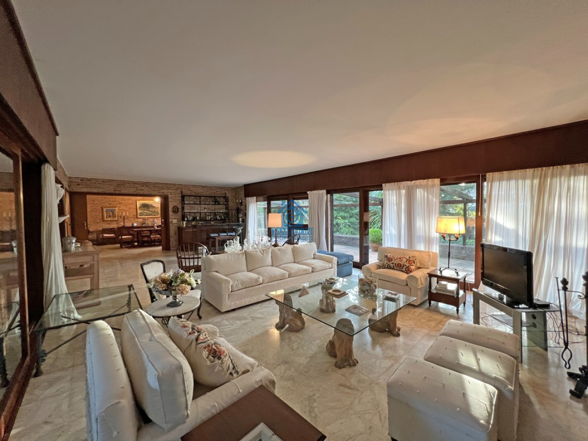 Residencia en venta ubicada en la mansa - Punta del Este