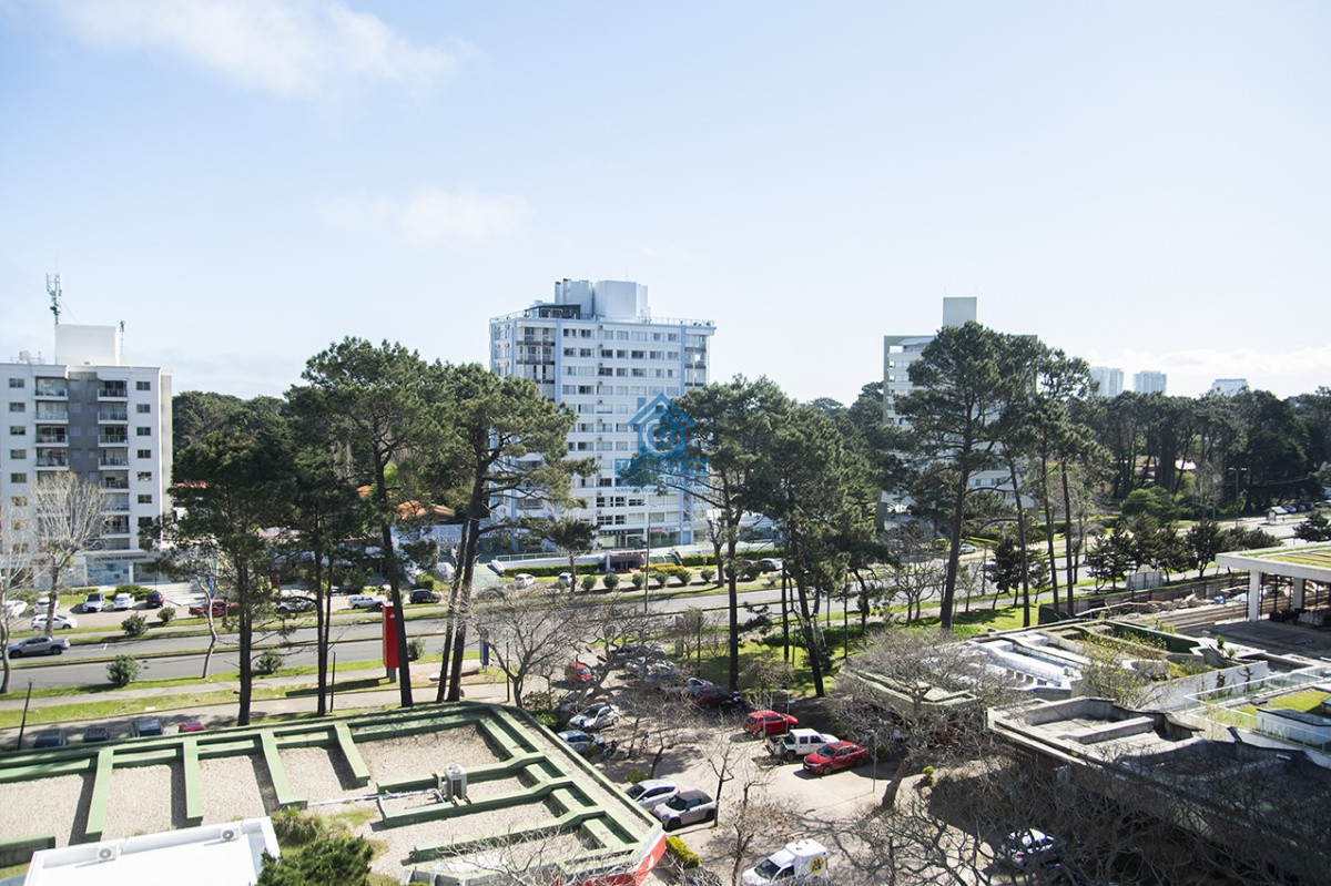 Departamento en venta de 3 dormitorios en Roosevelt Center, Punta del este