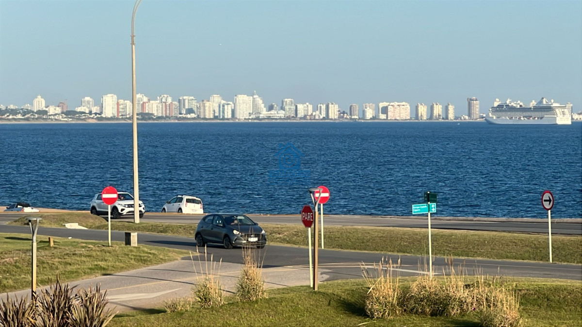 Venta Exlusiva Frente al Mar Departamento 2 suites - Punta del Este