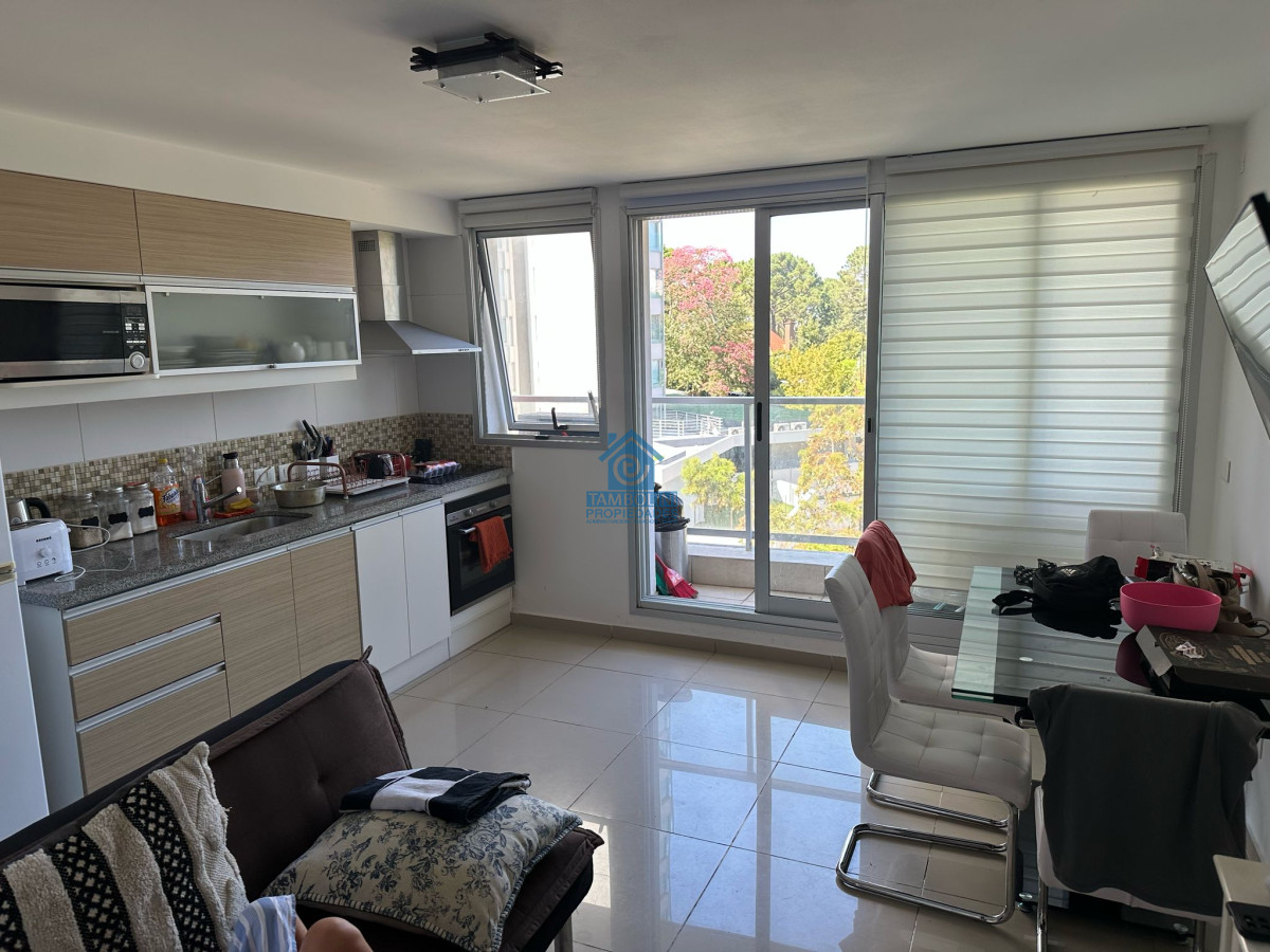 Alquiler Anual en Punta del Este - Edificio con Amenities