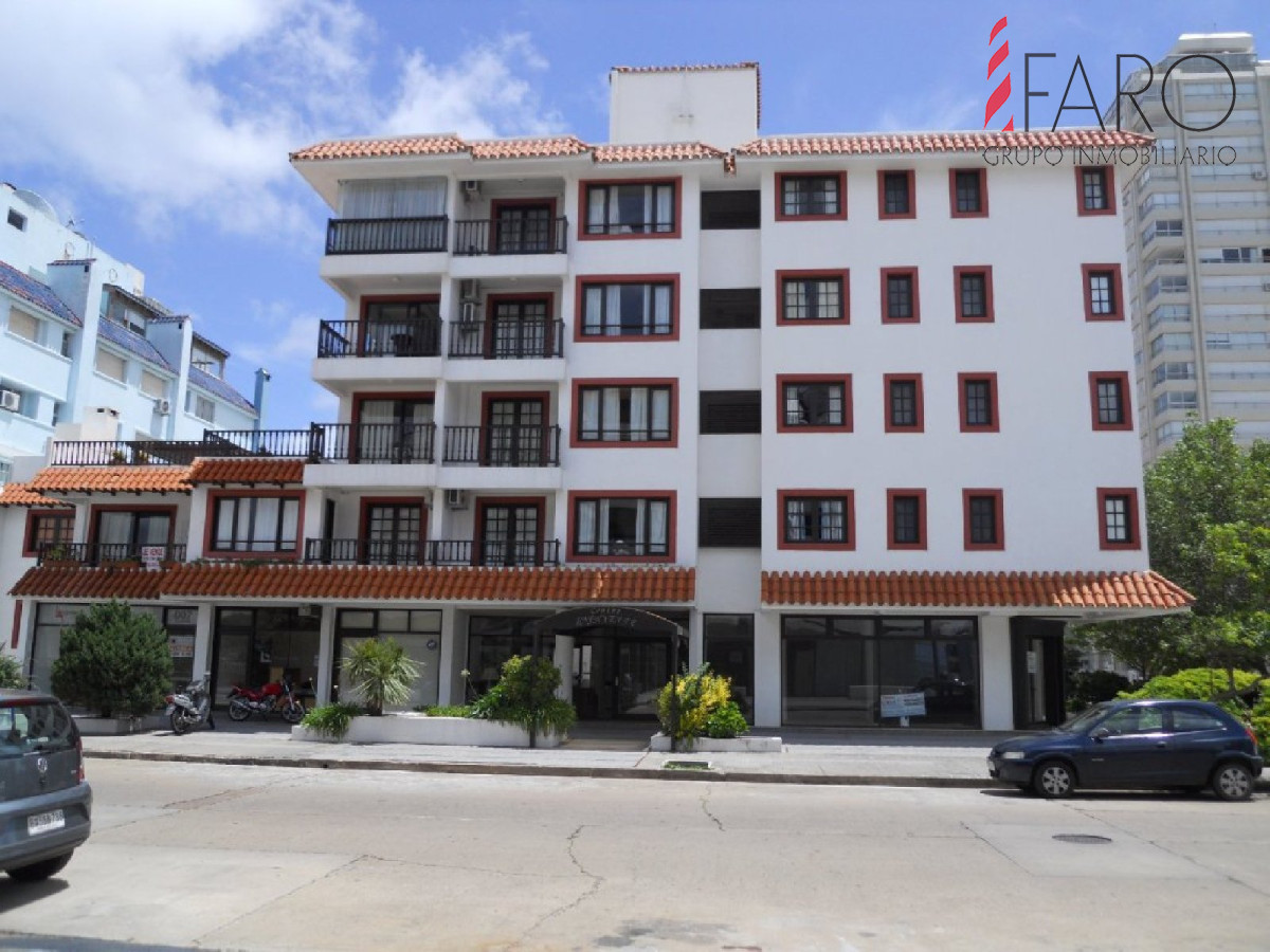1 dormitorio en edificio con servicios
