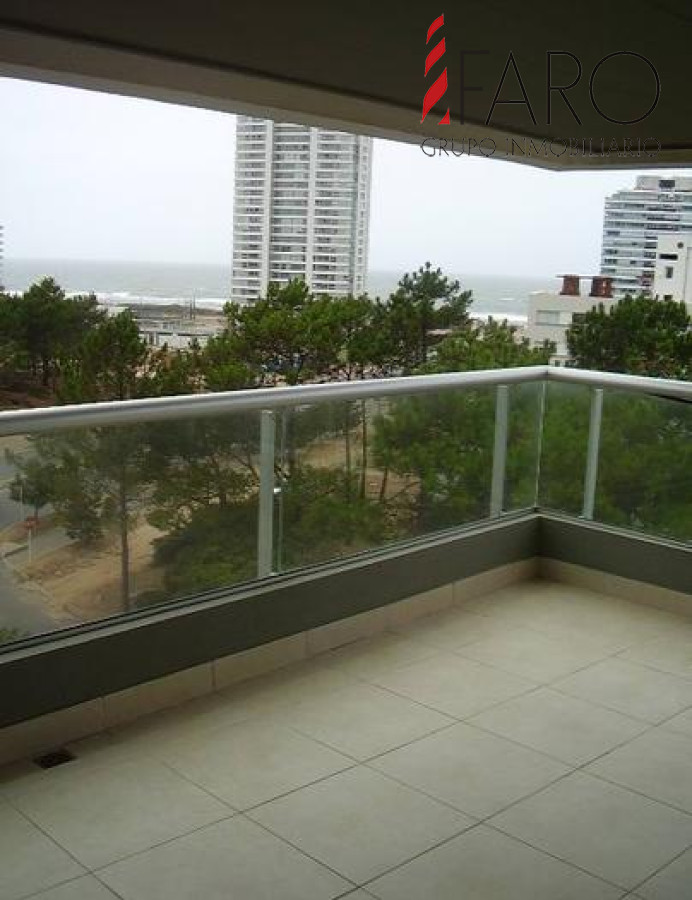 Apartamento en Roosevelt 3 dormitorios con garage