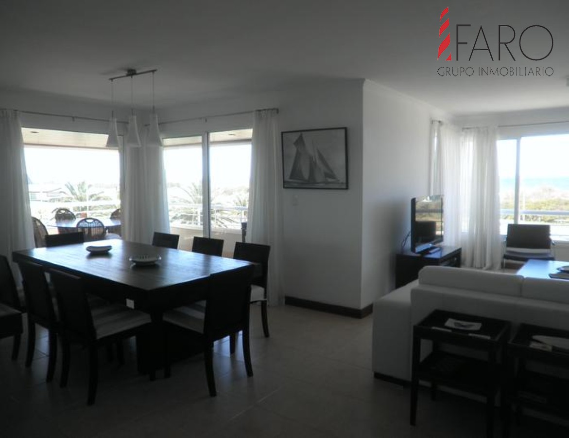 Apartamento en Brava 3 dormitorios parrillero