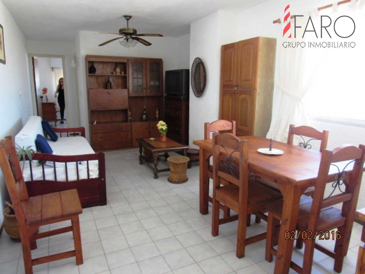 Apartamento en Península 1 dormitorio con cochera