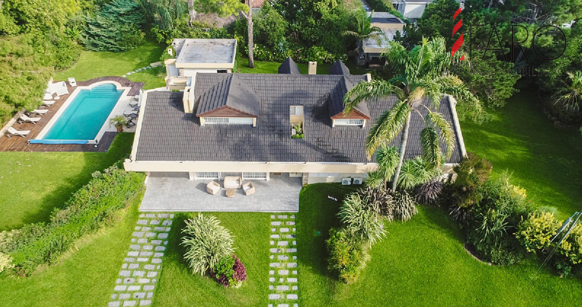 Casa en Mansa 6 dormitorios con piscina, barbacoa y excelente jardín