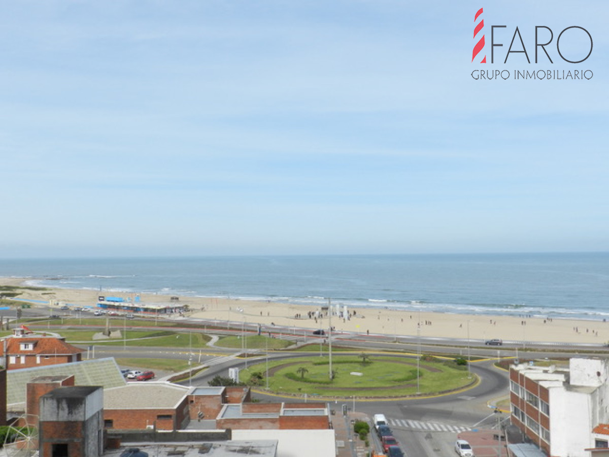 Apartamento en Mansa 3 dormitorios 3 baños con terraza