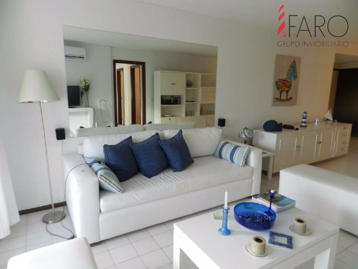 Hermoso apartamento en Roosevelt con vista al bosque