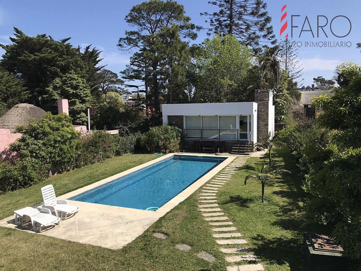 Casa en Mansa 4 dormitorios con piscina y barbacoa