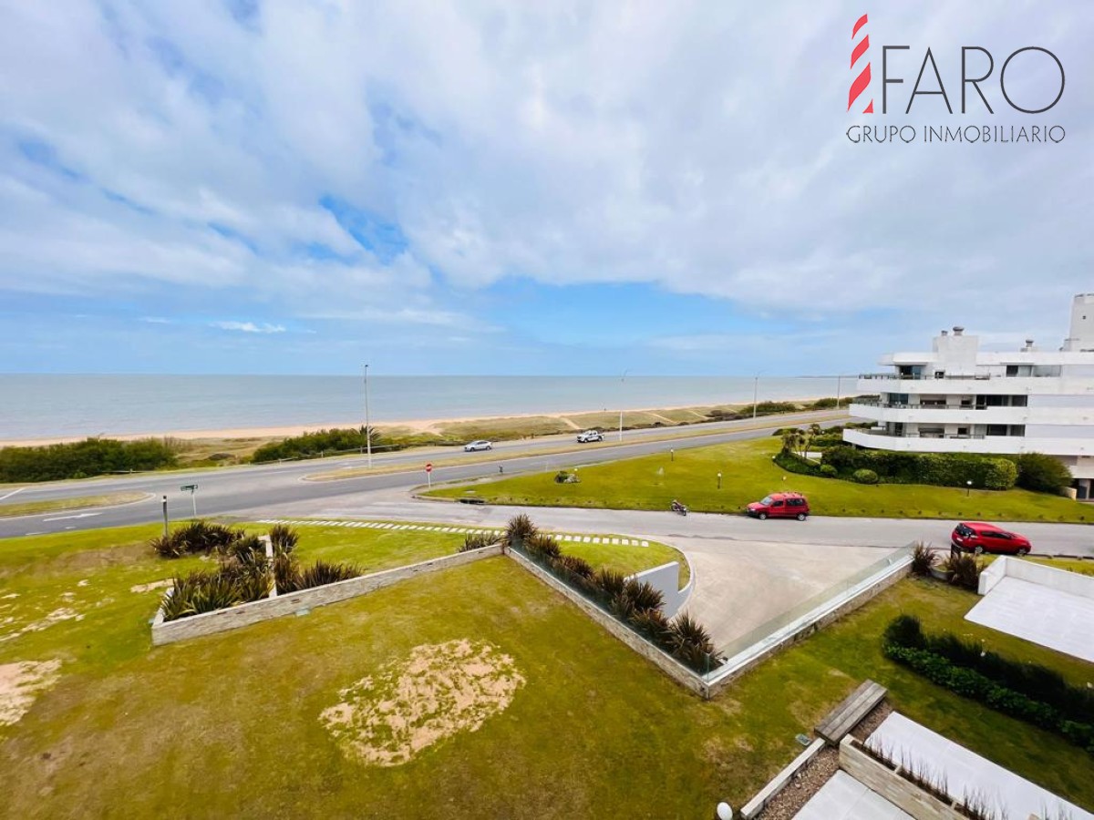 Apartamento frente al mar 3 suite Mansa