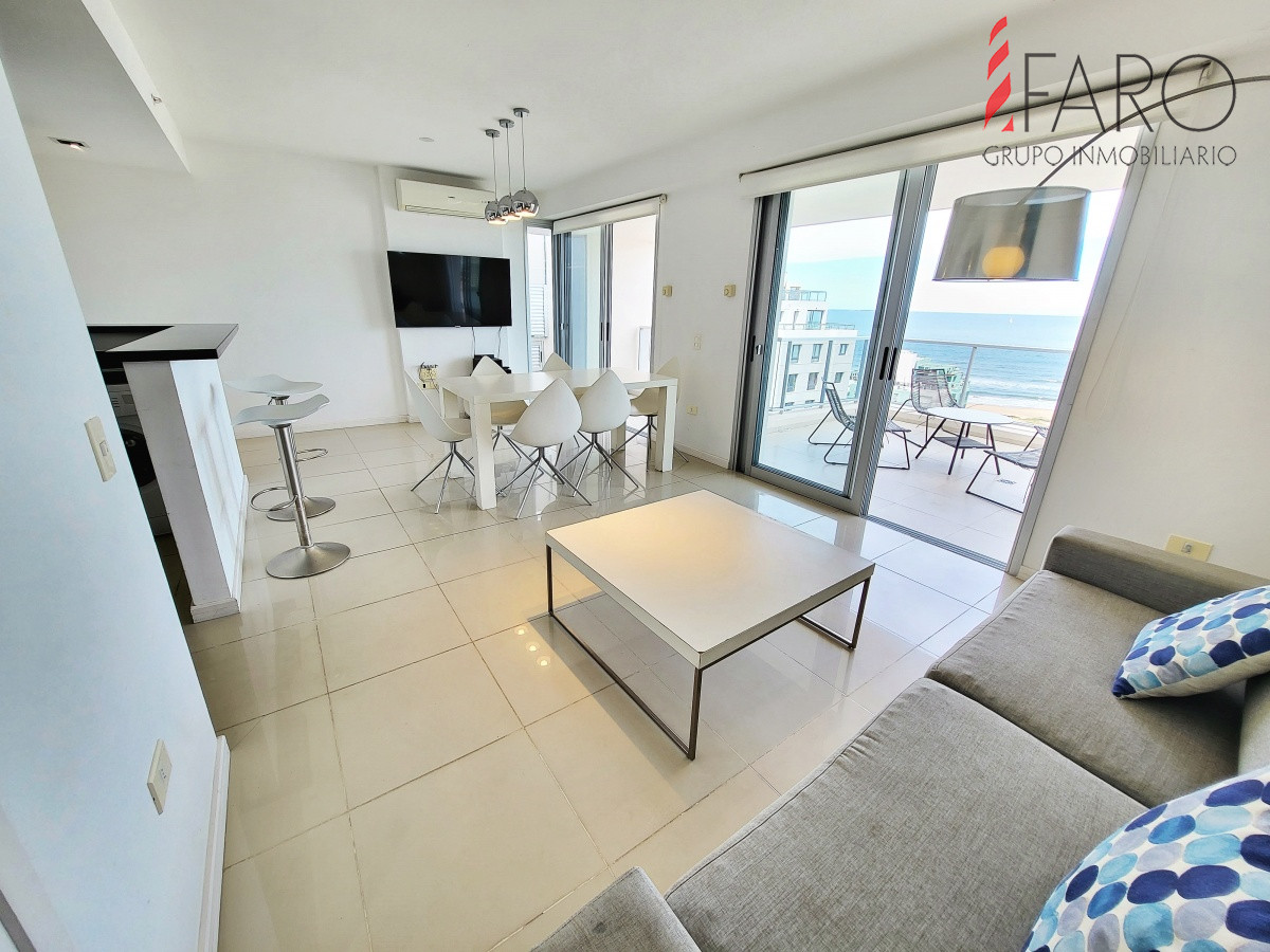 apartamento 3 dormitorios con vista al mar