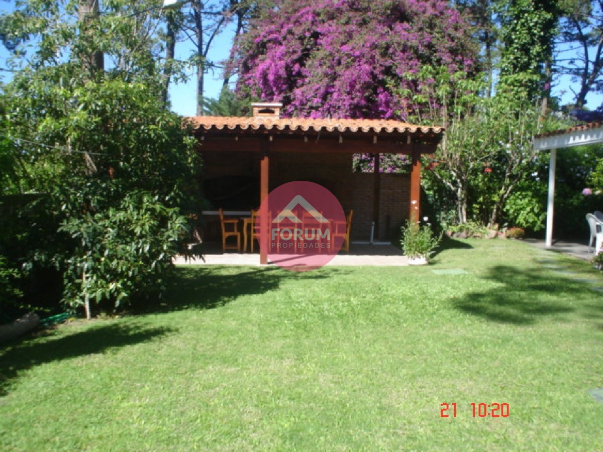 MANSA ALQUILER CASA TRES DORMITORIOS Y SERVICIO