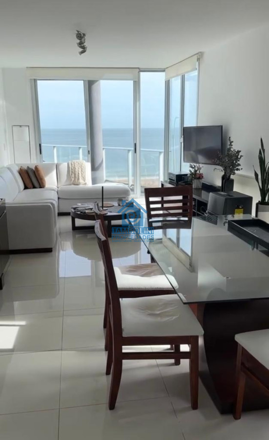 OPORTUNIDAD! Venta Frente al Mar Mansa Pent House Duplex Punta del Este ! 