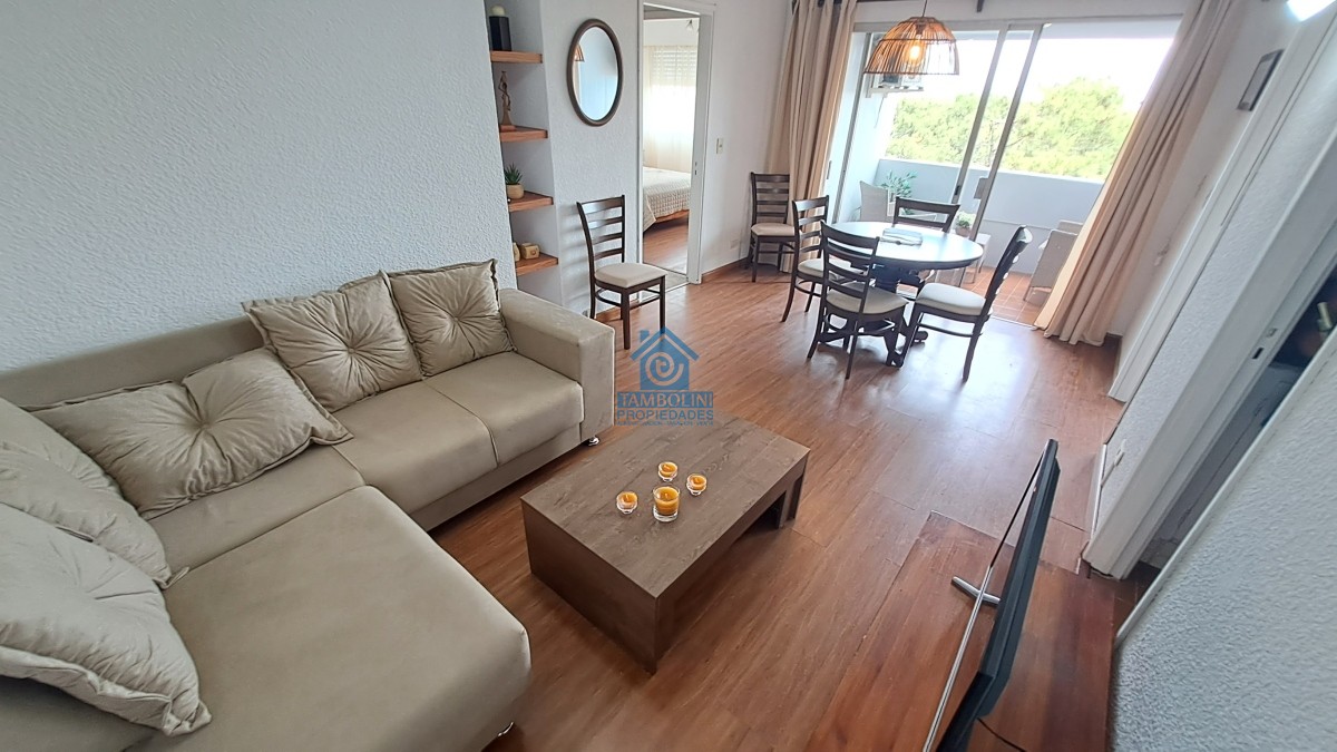 Apartamento en Alquiler TEMPORAL SOLAMENTE  - Zona Roosevelt 